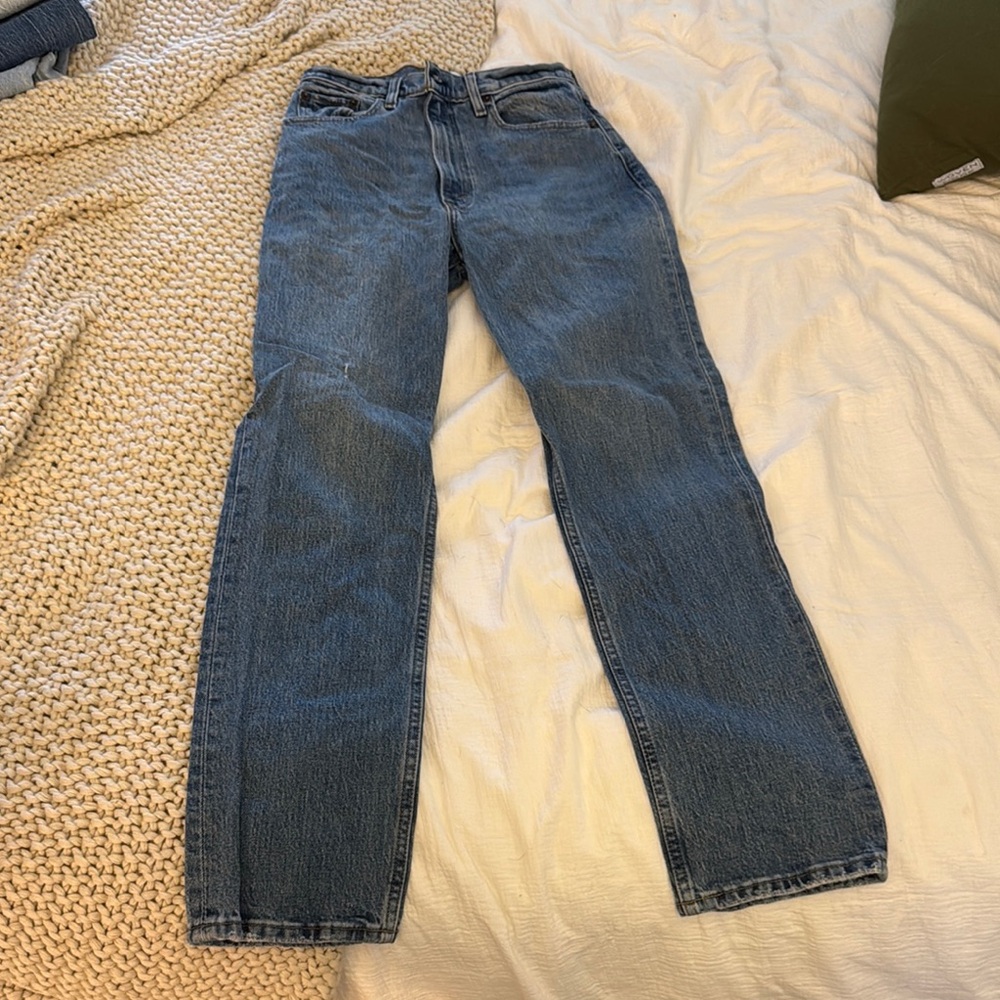 Abercrombie & Fitch 90s Straight Ultra High Rise Jean